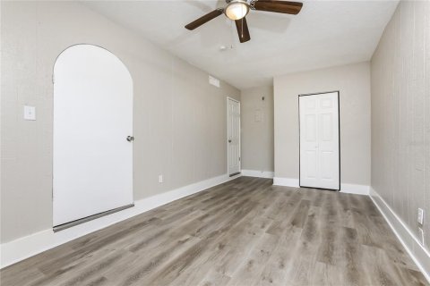 Villa ou maison à louer à Fern Park, Floride: 4 chambres, 189.43 m2 № 1873404 - photo 7