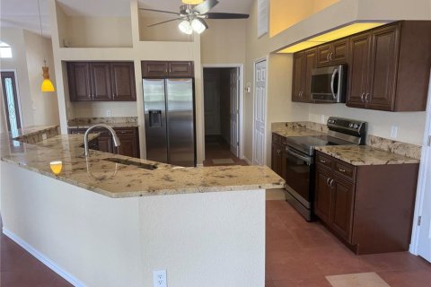 House in Punta Gorda, Florida 4 bedrooms, 237.74 sq.m. № 1908615 - photo 3