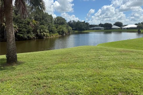 House in Punta Gorda, Florida 4 bedrooms, 237.74 sq.m. № 1908615 - photo 23