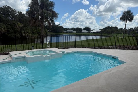 House in Punta Gorda, Florida 4 bedrooms, 237.74 sq.m. № 1908615 - photo 22