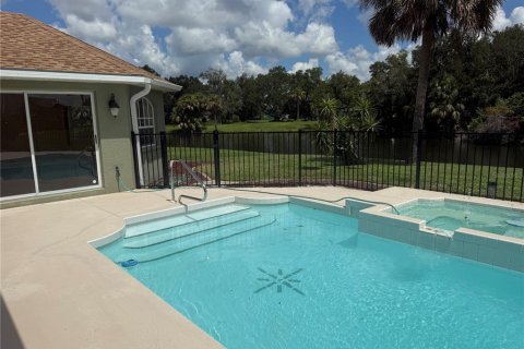 House in Punta Gorda, Florida 4 bedrooms, 237.74 sq.m. № 1908615 - photo 20
