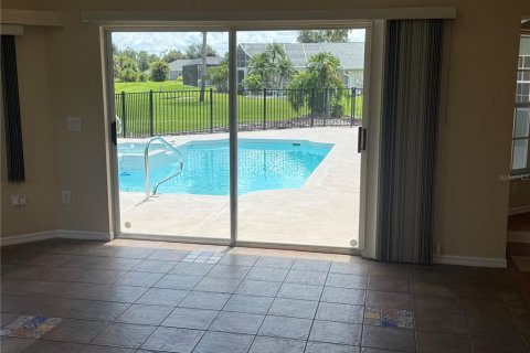 House in Punta Gorda, Florida 4 bedrooms, 237.74 sq.m. № 1908615 - photo 8