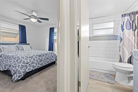 Casa en venta en New Port Richey, Florida, 2 dormitorios, 75.81 m2 № 1885680 - foto 25