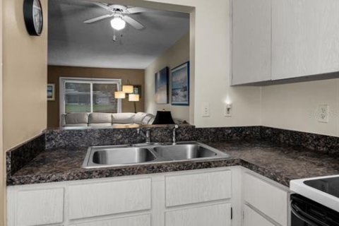 Villa ou maison à vendre à Palm Harbor, Floride: 1 chambre, 59.09 m2 № 2220815 - photo 20