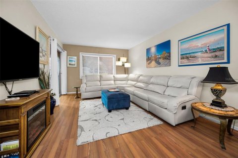 Villa ou maison à vendre à Palm Harbor, Floride: 1 chambre, 59.09 m2 № 2220815 - photo 14