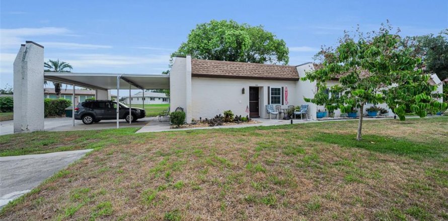 Villa ou maison à Palm Harbor, Floride 1 chambre, 59.09 m2 № 2220815
