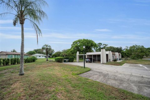 Villa ou maison à vendre à Palm Harbor, Floride: 1 chambre, 59.09 m2 № 2220815 - photo 7