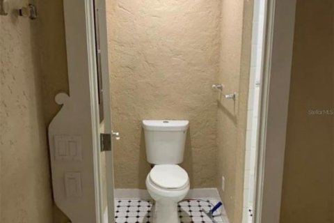 House in Saint Petersburg, Florida 2 bedrooms, 111.11 sq.m. № 1915587 - photo 17