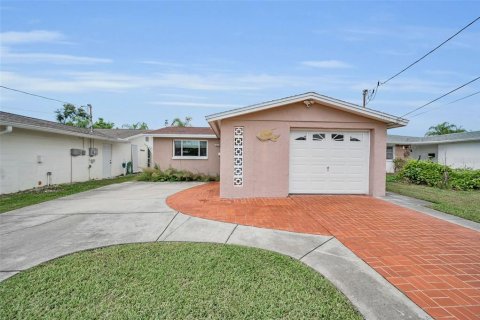 Casa en venta en New Port Richey, Florida, 2 dormitorios, 99.5 m2 № 1895044 - foto 7