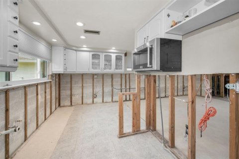 Casa en venta en New Port Richey, Florida, 2 dormitorios, 99.5 m2 № 1895044 - foto 15