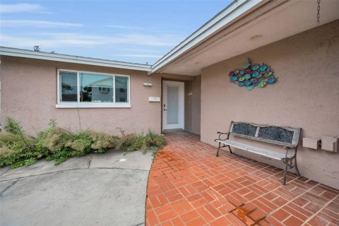 Casa en venta en New Port Richey, Florida, 2 dormitorios, 99.5 m2 № 1895044 - foto 4