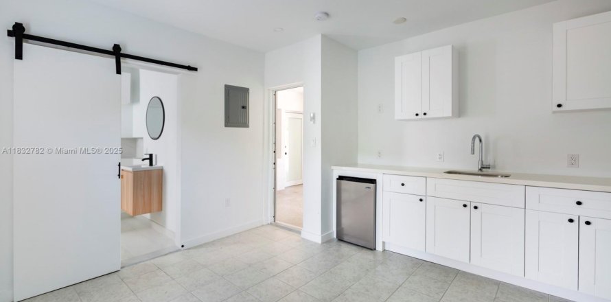 Villa ou maison à Miami, Floride 1 chambre, 20.44 m2 № 1934500