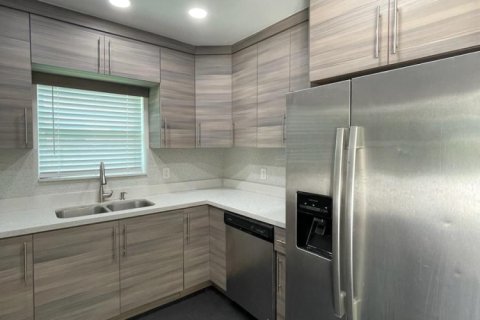 Villa ou maison à louer à Fort Lauderdale, Floride: 3 chambres, 92.9 m2 № 2417426 - photo 10
