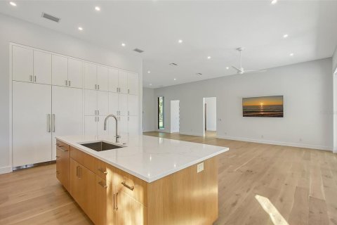 Villa ou maison à vendre à Sarasota, Floride: 5 chambres, 394.28 m2 № 1638252 - photo 12