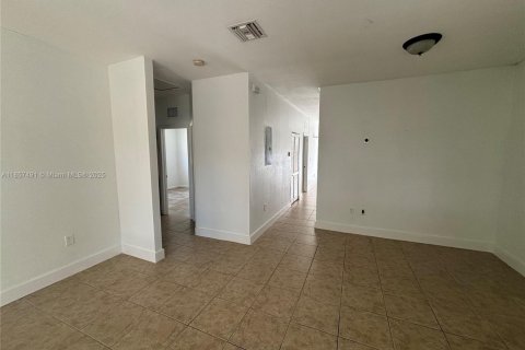 House in Homestead, Florida 3 bedrooms, 222.97 sq.m. № 1882368 - photo 9