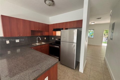 House in Homestead, Florida 3 bedrooms, 222.97 sq.m. № 1882368 - photo 11