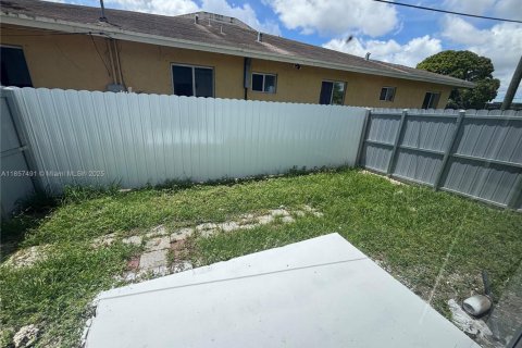 House in Homestead, Florida 3 bedrooms, 222.97 sq.m. № 1882368 - photo 14