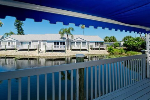 Villa ou maison à vendre à Bradenton, Floride: 2 chambres, 127.09 m2 № 2200419 - photo 7