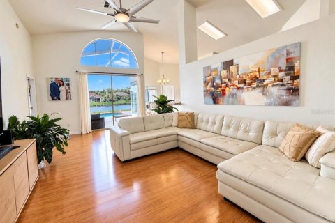 Villa ou maison à vendre à Orlando, Floride: 4 chambres, 214.14 m2 № 2410249 - photo 8