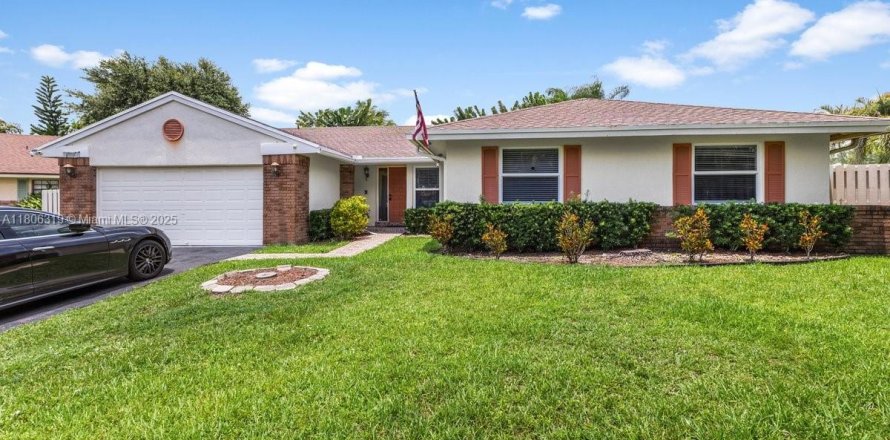 House in Davie, Florida 4 bedrooms, 177.26 sq.m. № 1978346
