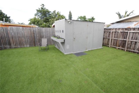 House in Miami Gardens, Florida 3 bedrooms, 99.31 sq.m. № 1812392 - photo 15