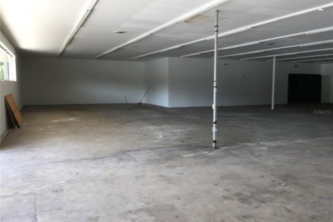 Commercial property in Ocala, Florida 3079.43 sq.m. № 2234913 - photo 4