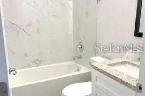 Apartment in Port Charlotte, Florida 3 bedrooms, 155.8 sq.m. № 1754581 - photo 8