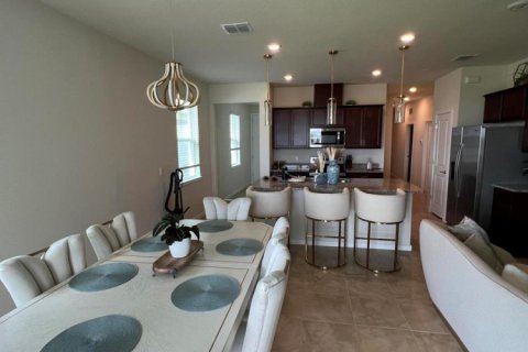 Villa ou maison à louer à Kissimmee, Floride: 4 chambres, 146.79 m2 № 2279041 - photo 3