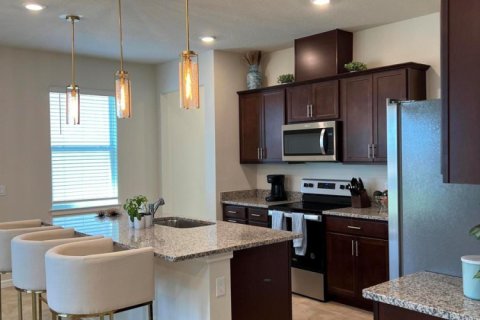 Villa ou maison à louer à Kissimmee, Floride: 4 chambres, 146.79 m2 № 2279041 - photo 2