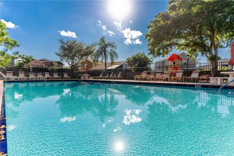 Condominio en alquiler en Sunrise, Florida, 3 dormitorios, 88.26 m2 № 1951953 - foto 19