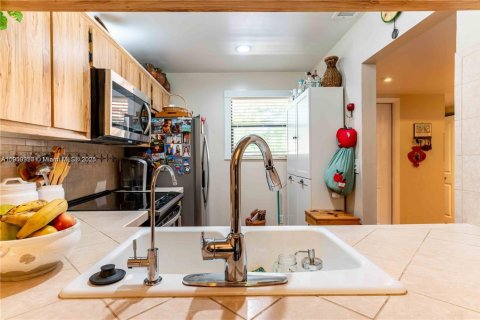 Condominio en alquiler en Sunrise, Florida, 3 dormitorios, 88.26 m2 № 1951953 - foto 7