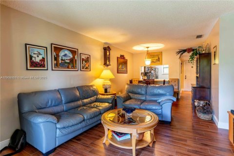 Condominio en alquiler en Sunrise, Florida, 3 dormitorios, 88.26 m2 № 1951953 - foto 10