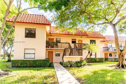 Condominio en alquiler en Sunrise, Florida, 3 dormitorios, 88.26 m2 № 1951953 - foto 1