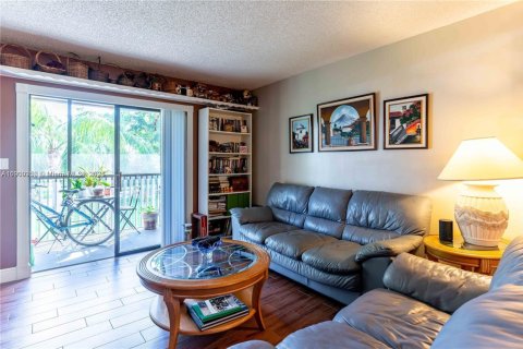 Condominio en alquiler en Sunrise, Florida, 3 dormitorios, 88.26 m2 № 1951953 - foto 9