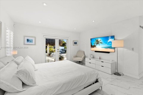 Villa ou maison à louer à North Miami, Floride: 3 chambres, 216.09 m2 № 2031426 - photo 15