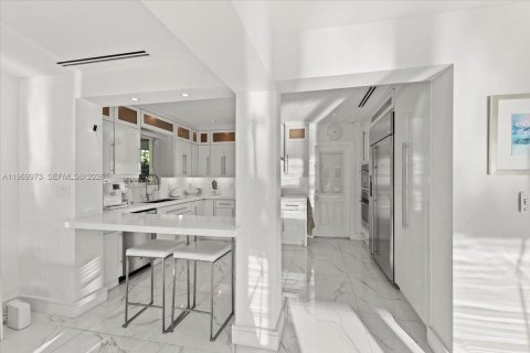 Villa ou maison à louer à North Miami, Floride: 3 chambres, 216.09 m2 № 2031426 - photo 9