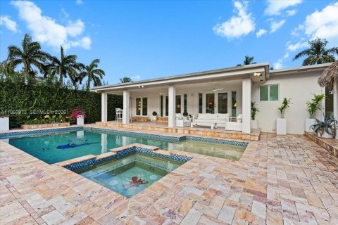 Villa ou maison à louer à North Miami, Floride: 3 chambres, 216.09 m2 № 2031426 - photo 26