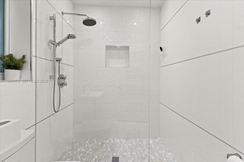 Villa ou maison à louer à North Miami, Floride: 3 chambres, 216.09 m2 № 2031426 - photo 20