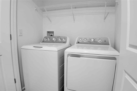 Снять в аренду таунхаус в Зеферхиллс-Норт, Флорида 3 комнаты, 128.76м2, № 1893600 - фото 11