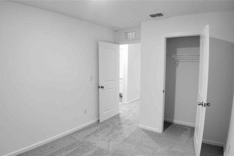 Снять в аренду таунхаус в Зеферхиллс-Норт, Флорида 3 комнаты, 128.76м2, № 1893600 - фото 23