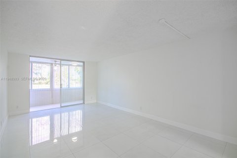 Купить кондоминиум в Санрайз, Флорида 1 спальня, 86.68м2, № 2007135 - фото 15