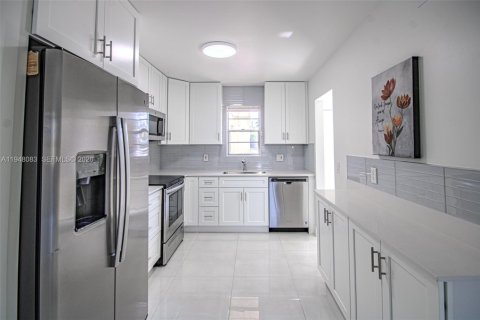 Кондоминиум с 1 спальней в Санрайз, Флорида № 2007135