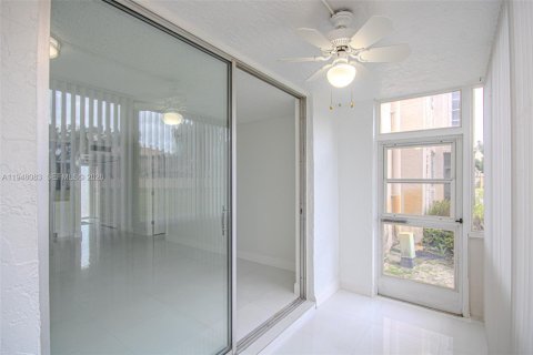 Купить кондоминиум в Санрайз, Флорида 1 спальня, 86.68м2, № 2007135 - фото 18