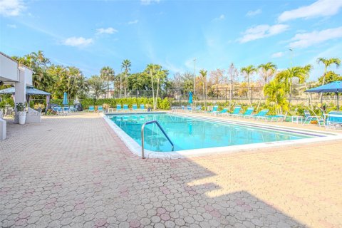 Купить кондоминиум в Санрайз, Флорида 1 спальня, 86.68м2, № 2007135 - фото 28