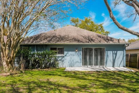 House in Valrico, Florida 4 bedrooms, 147.71 sq.m. № 1905082 - photo 16