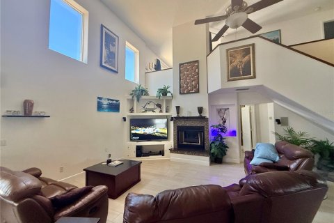 House in New Smyrna Beach, Florida 3 bedrooms, 220.74 sq.m. № 2234258 - photo 13