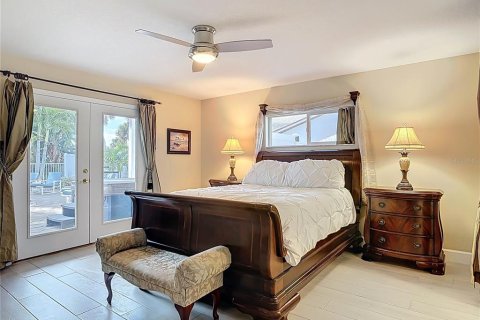 House in New Smyrna Beach, Florida 3 bedrooms, 220.74 sq.m. № 2234258 - photo 27