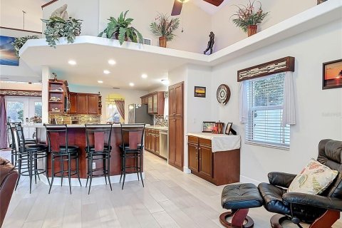 House in New Smyrna Beach, Florida 3 bedrooms, 220.74 sq.m. № 2234258 - photo 16