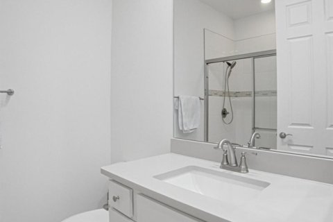 House in Port St. Lucie, Florida 4 bedrooms, 195.56 sq.m. № 2401710 - photo 22