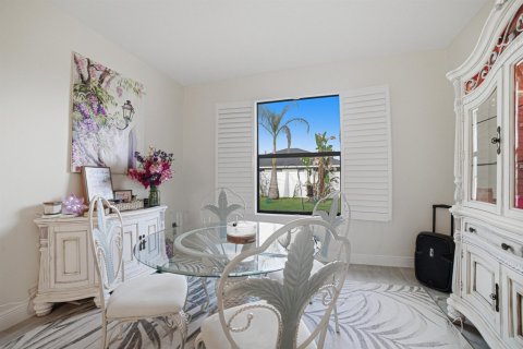 House in Port St. Lucie, Florida 4 bedrooms, 195.56 sq.m. № 2401710 - photo 14
